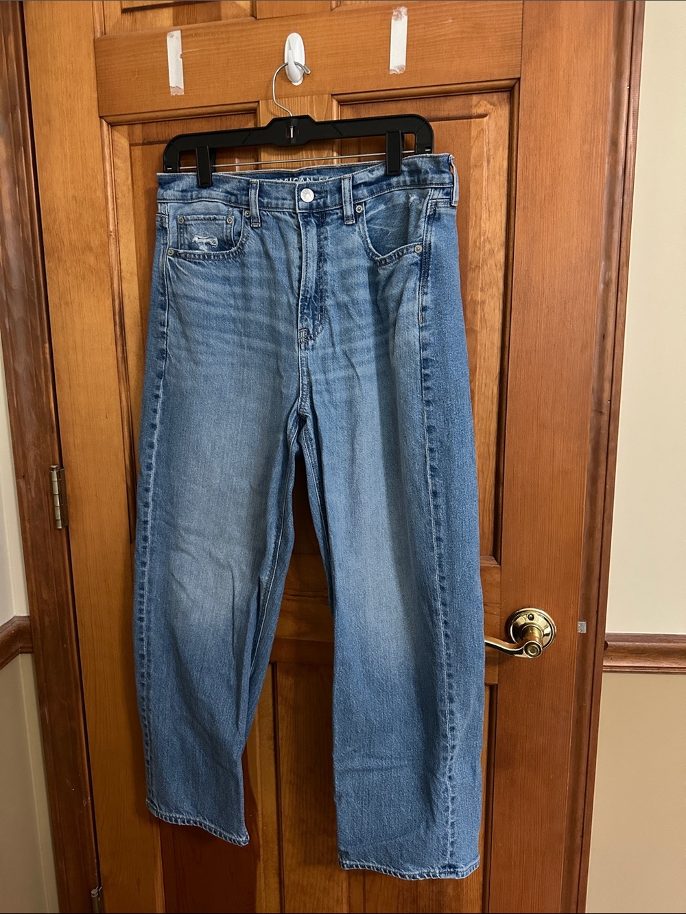 American Eagle AE Strigid Super High-Waisted Baggy Straight Jeans